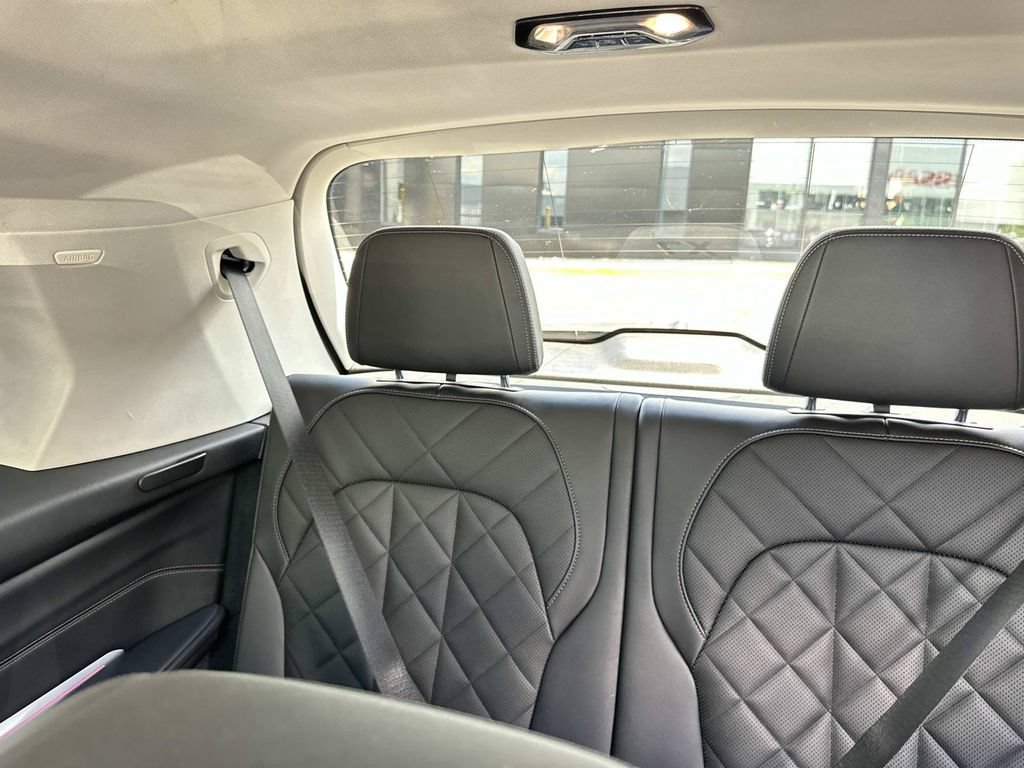 Used 2023 BMW X7 xDrive40i w/ Climate Comfort Package AWD/4WD image 30