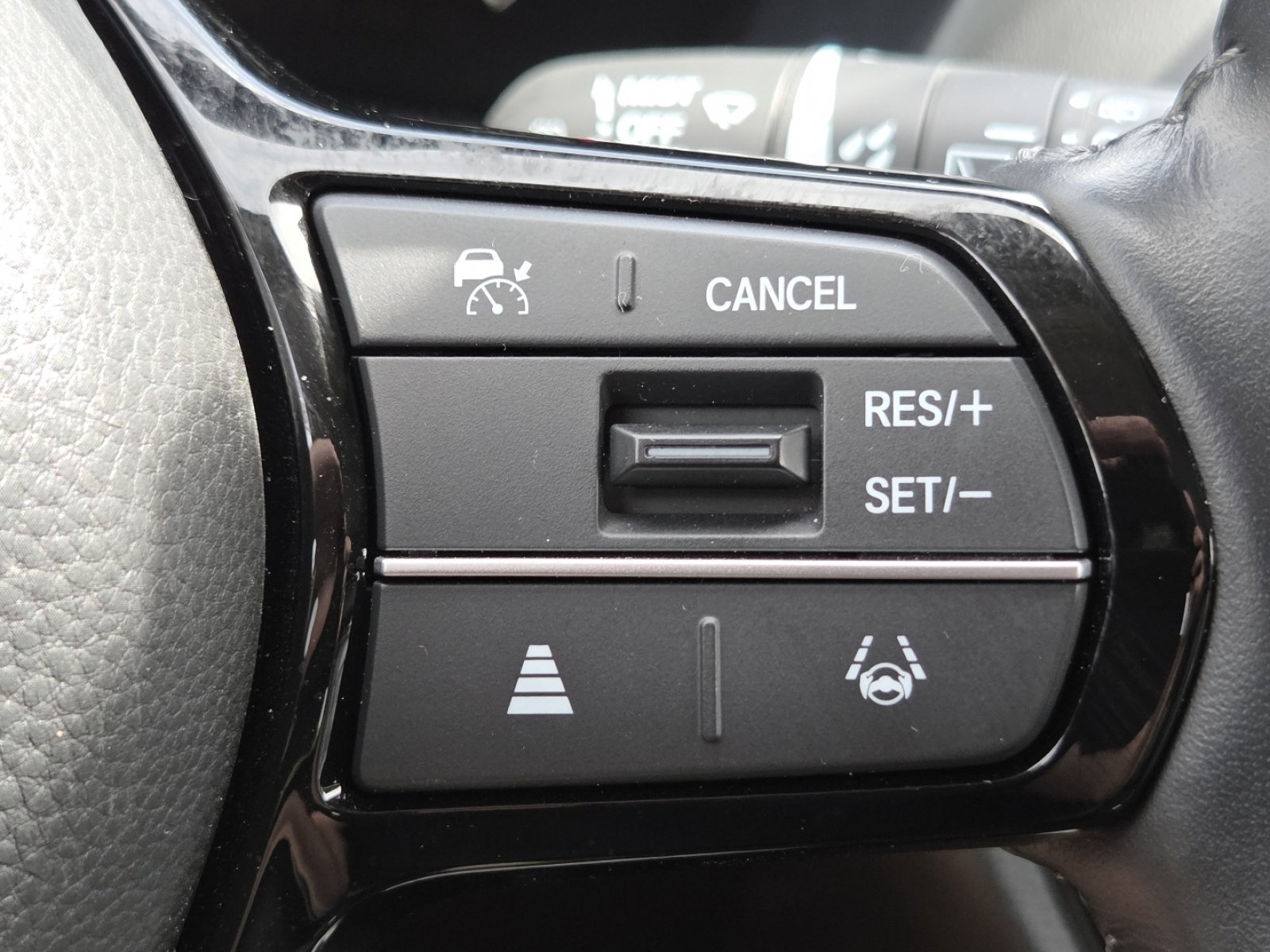 Certified 2025 Honda HR-V EX-L image 10