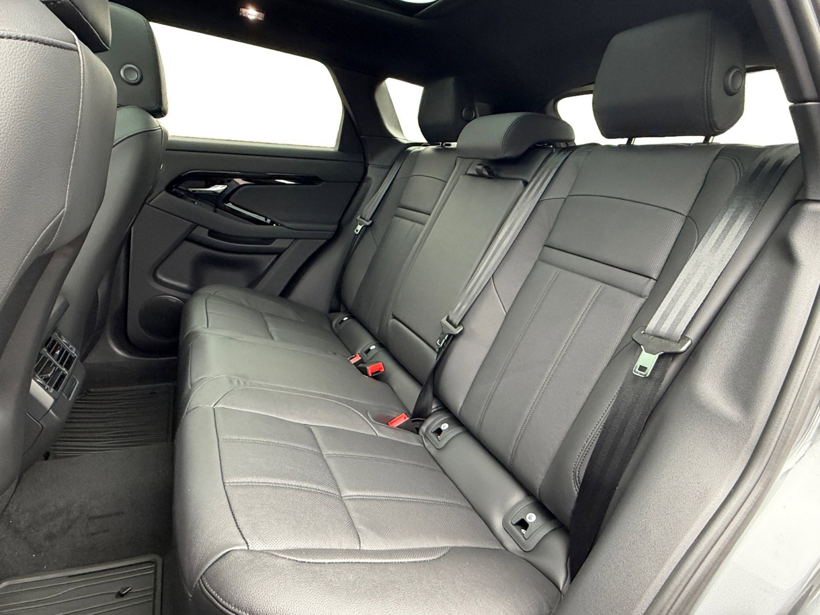 New 2026 Land Rover Range Rover Evoque S image 16