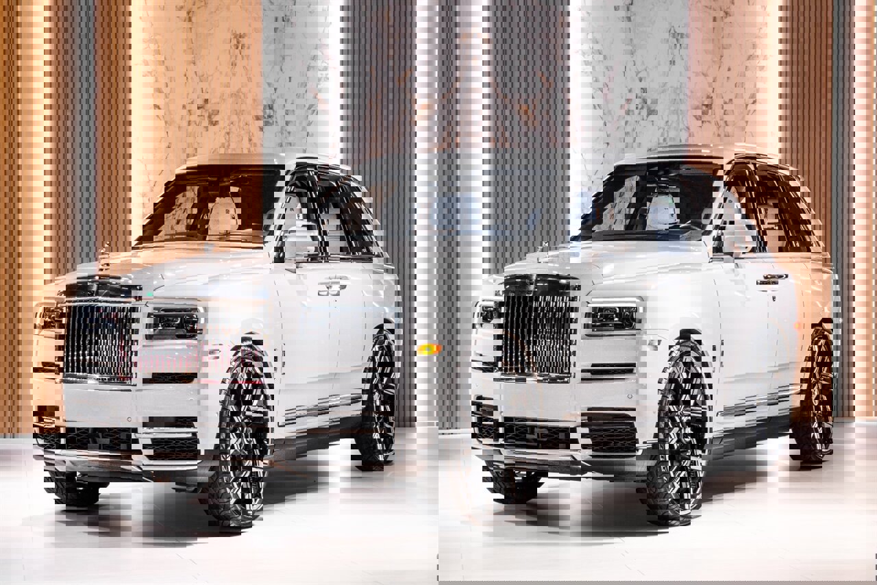 Used 2023 Rolls-Royce Cullinan w/ Cullinan Package