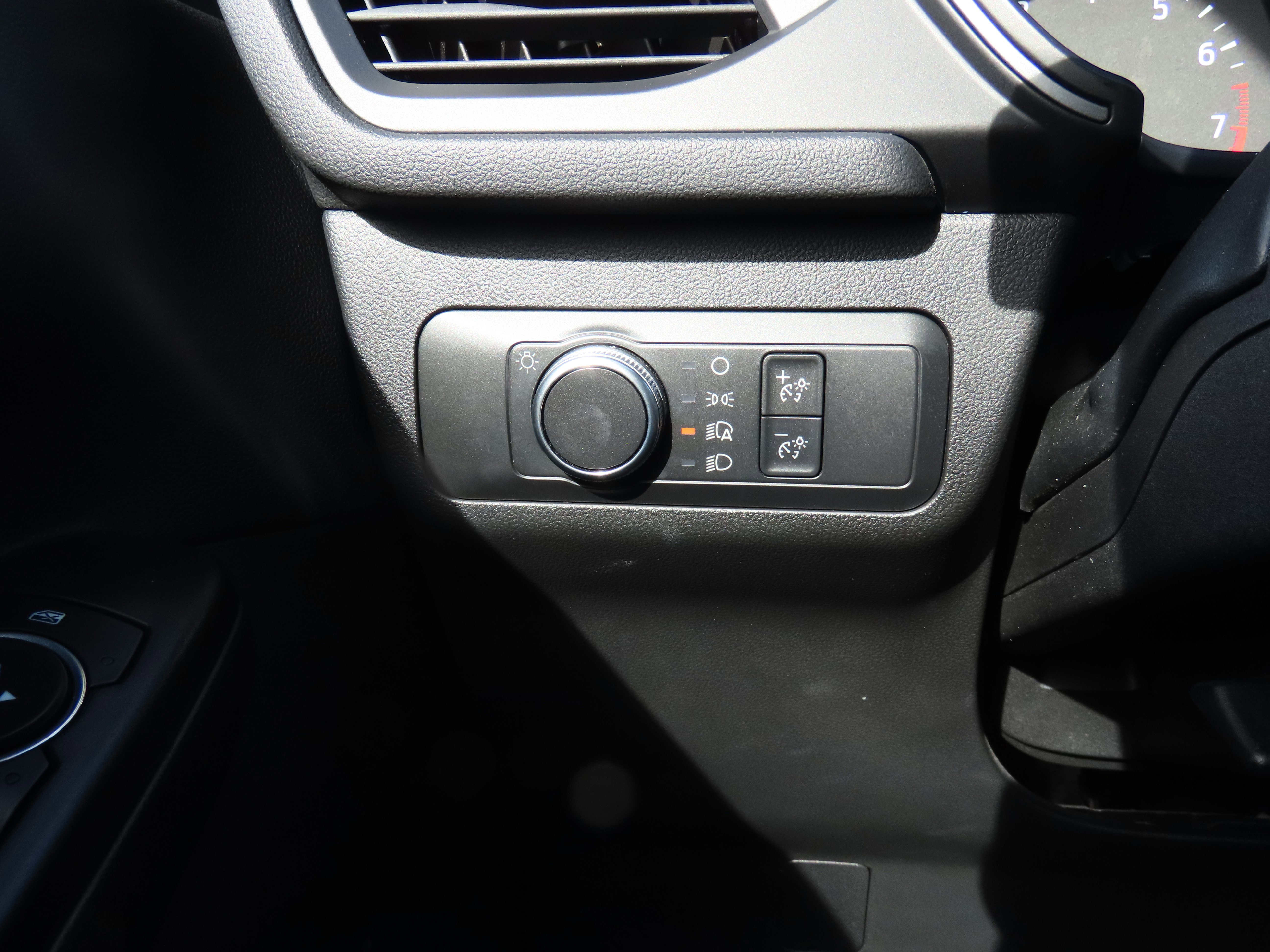 Used 2022 Ford Escape S image 32