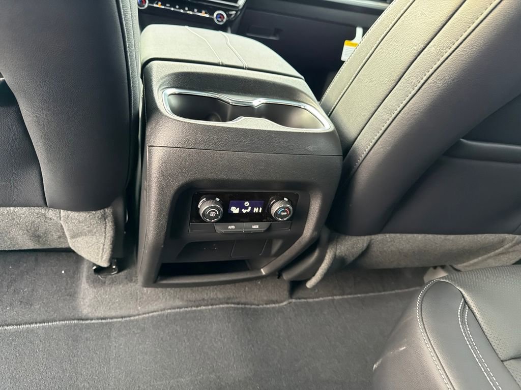 New 2026 Chevrolet Traverse LT image 21