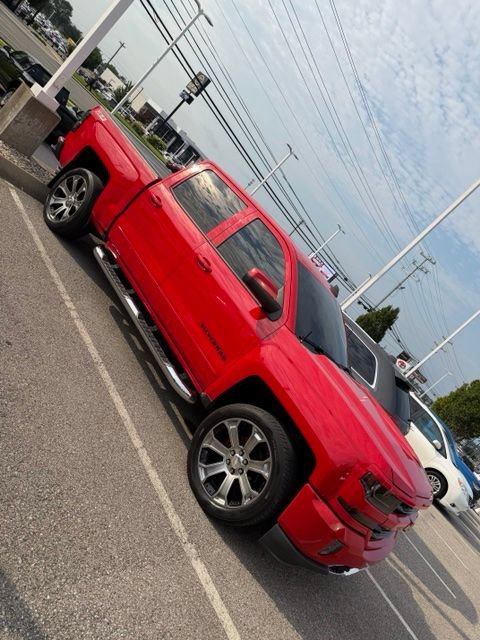 Used 2017 Chevrolet Silverado 1500 LT w/ All Star Edition AWD/4WD image 3