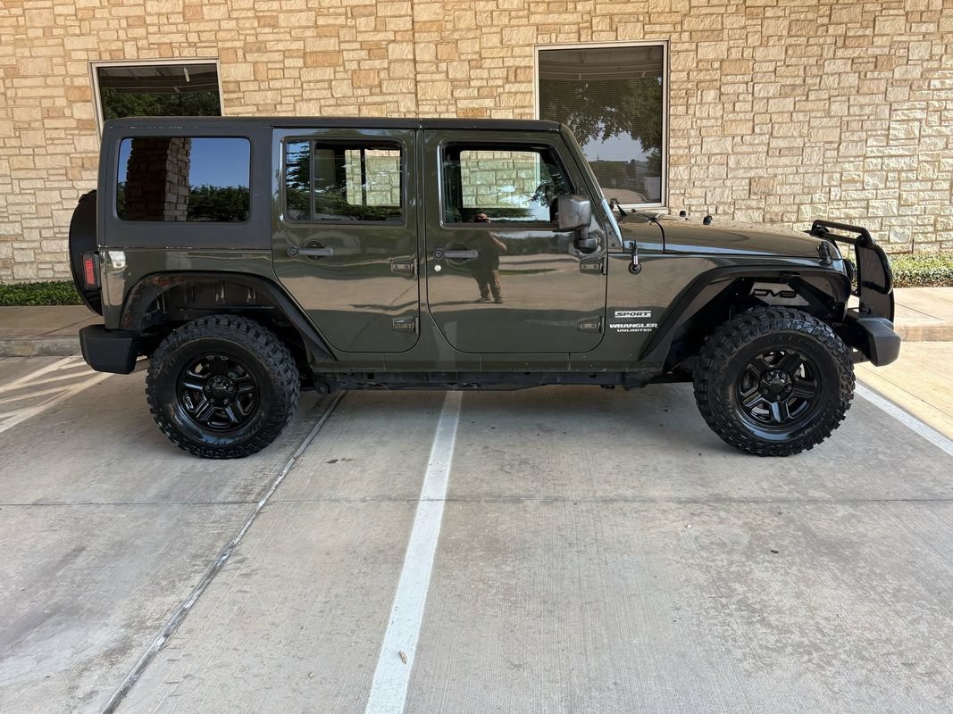 Used 2015 Jeep Wrangler Unlimited Sport AWD/4WD image 5