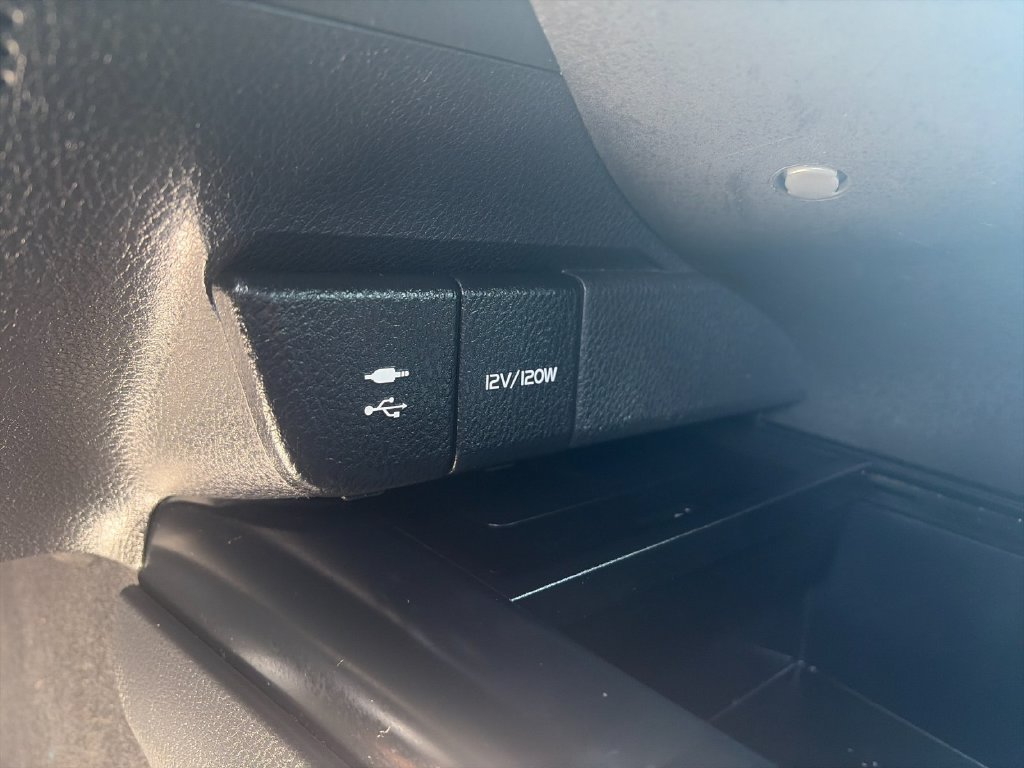 Used 2018 Toyota Camry XSE FWD image 39