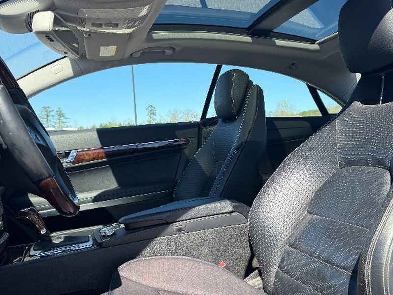 Used 2010 Mercedes-Benz E 550 Coupe image 3