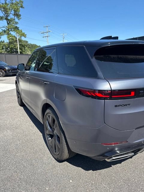 Used 2025 Land Rover Range Rover Sport Dynamic SE AWD/4WD image 12