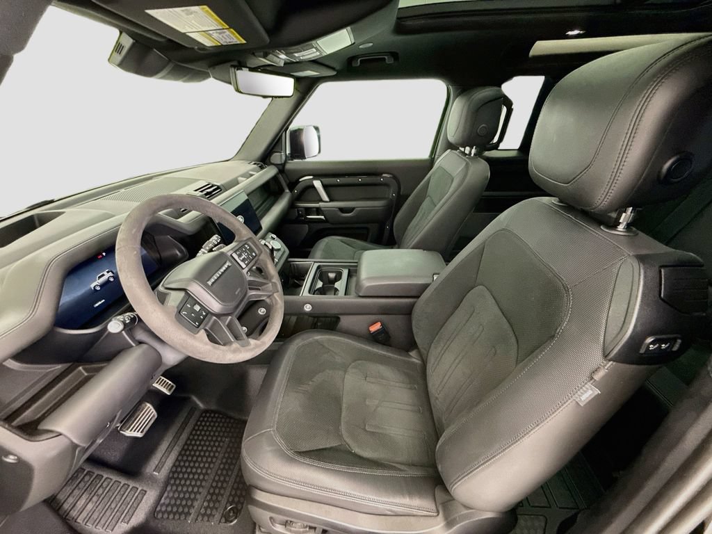Used 2024 Land Rover Defender 90 V8 AWD/4WD image 5