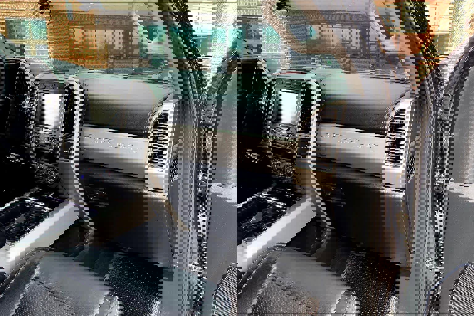 Used 2019 Ford F250 Lariat w/ Lariat Ultimate Package image 19