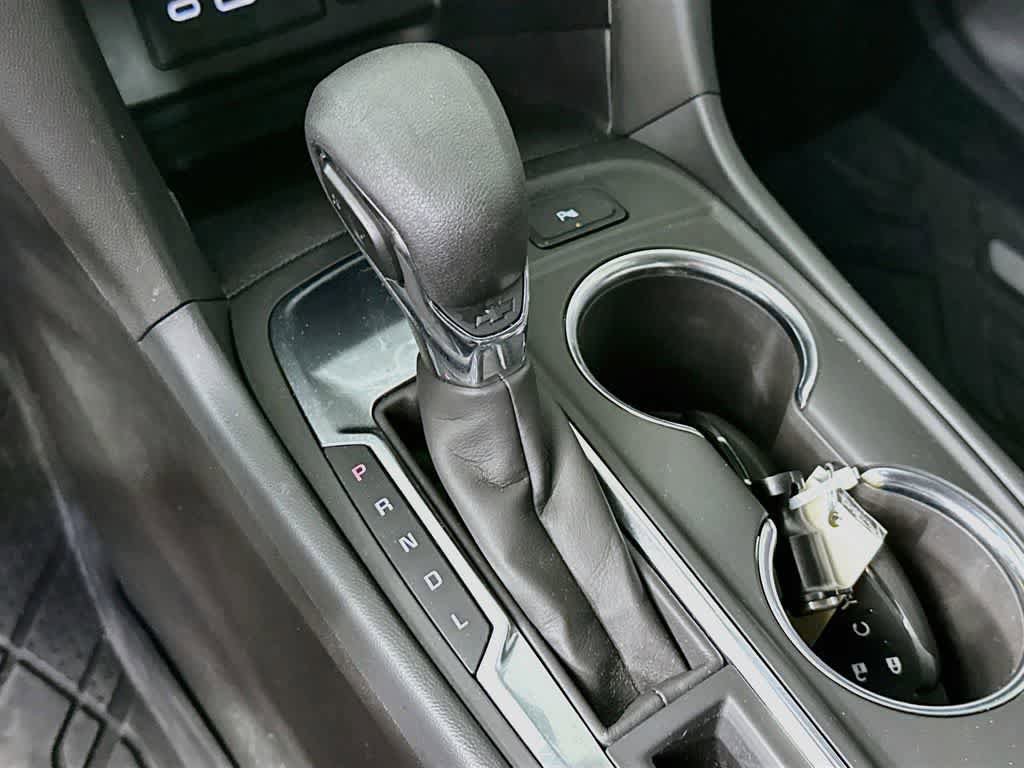 Used 2024 Chevrolet Equinox LT w/ LPO, Floor Liner Package FWD image 19