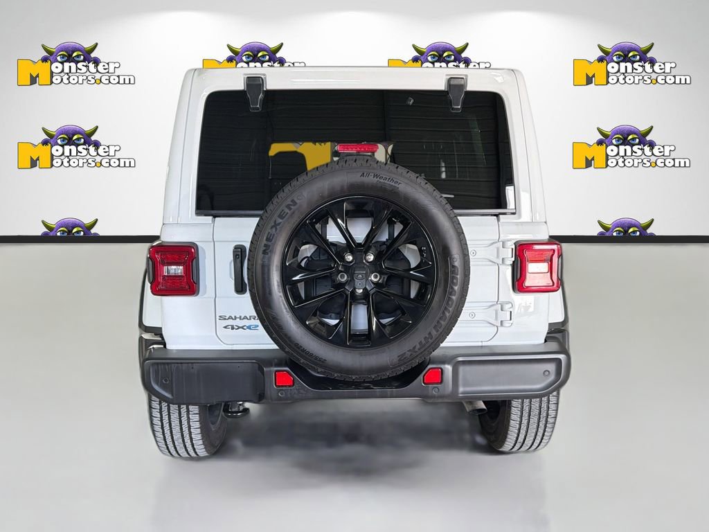 Used 2025 Jeep Wrangler Unlimited Sahara w/ Safety Group image 6
