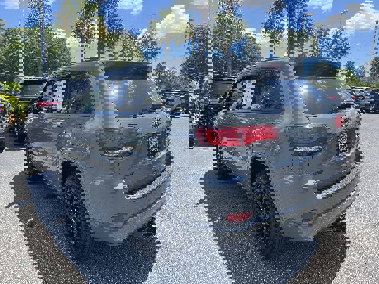 Used 2021 Jeep Grand Cherokee Laredo X AWD/4WD image 8