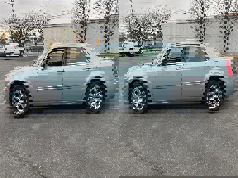 Used 2009 Chrysler 300 Touring image 6