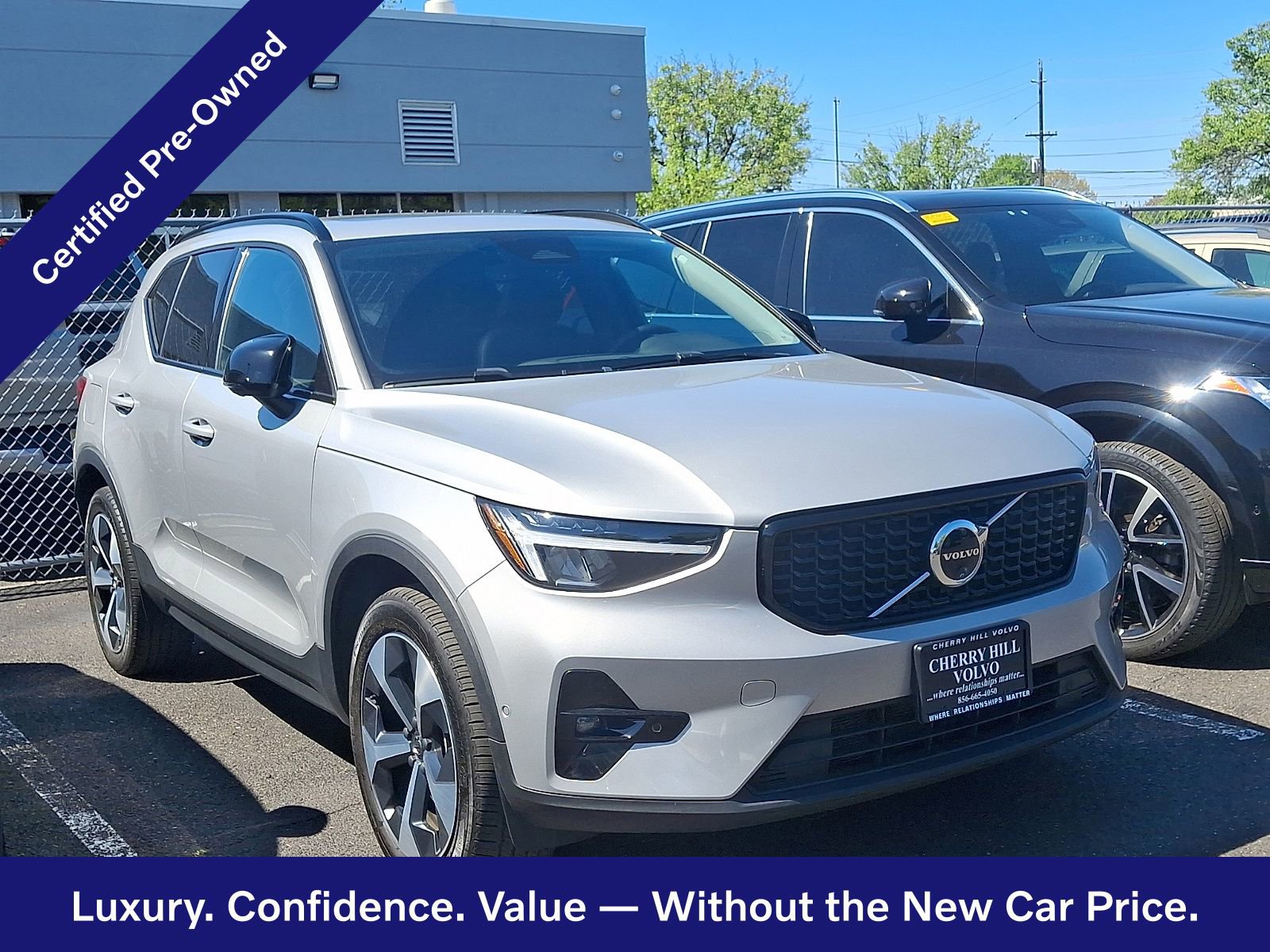Certified 2024 Volvo XC40 B5 Plus w/ Protection Package Premier AWD/4WD image 3