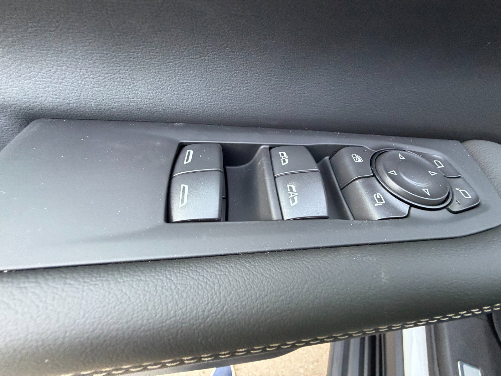 New 2026 GMC Yukon Elevation w/ Elevation Premium Package image 8