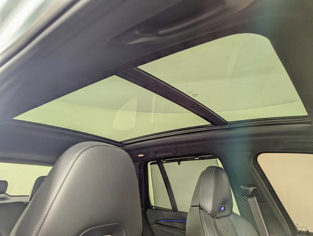 Used 2022 BMW X3 M image 31