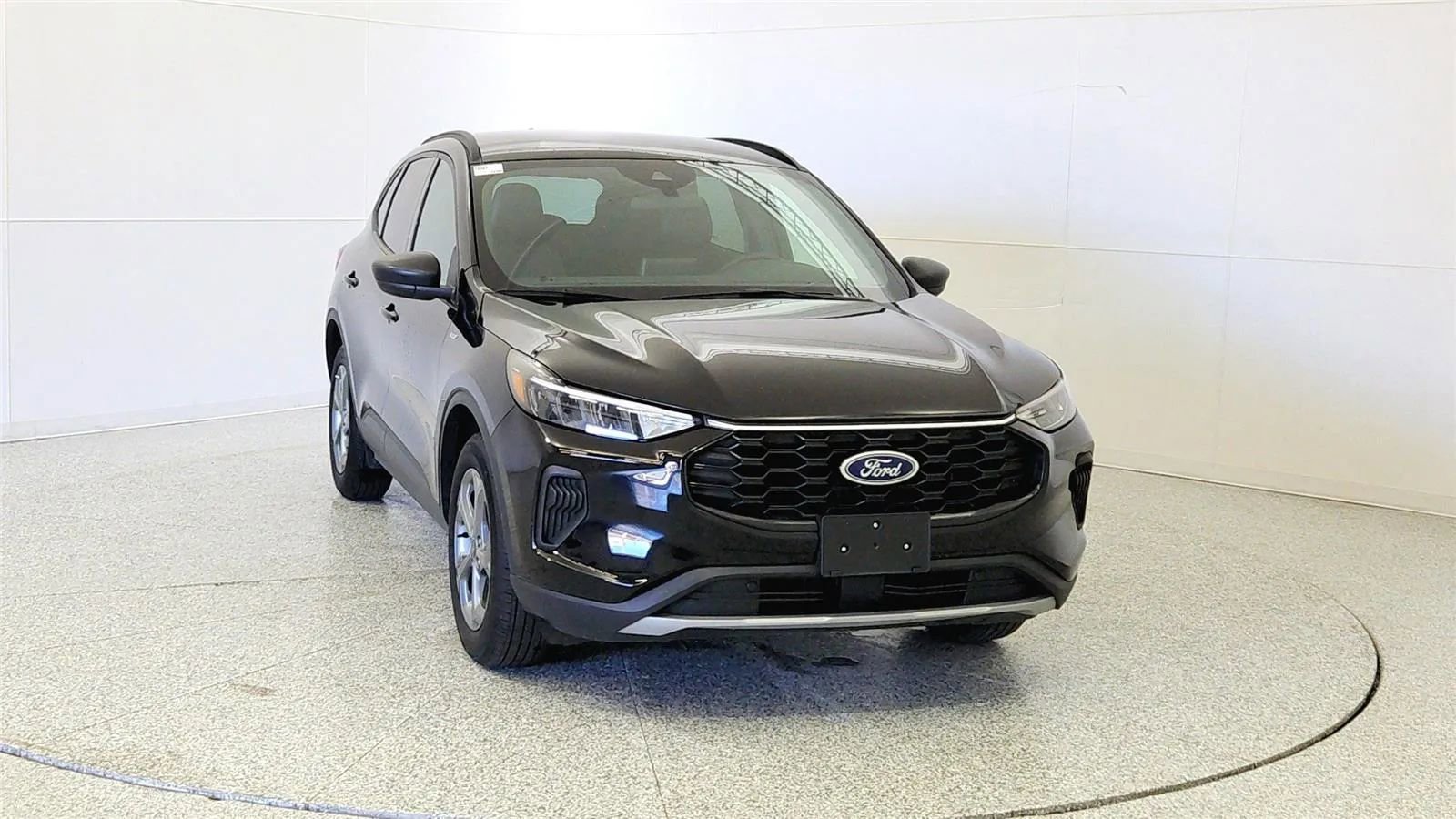 Used 2025 Ford Escape ST-Line image 2