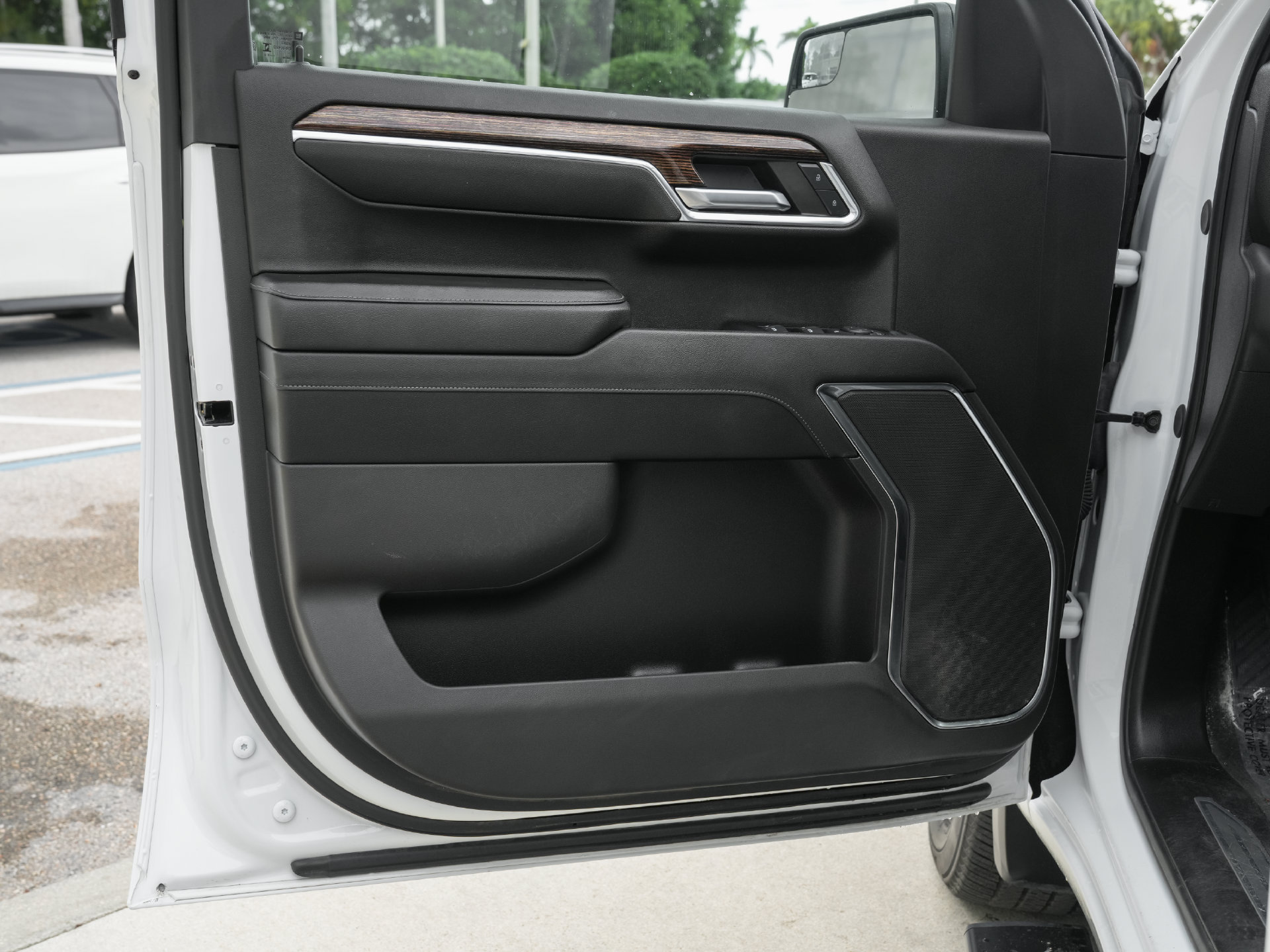 Used 2024 GMC Sierra 1500 Elevation AWD/4WD image 29