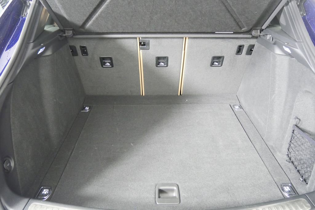 Used 2025 Porsche Macan image 17