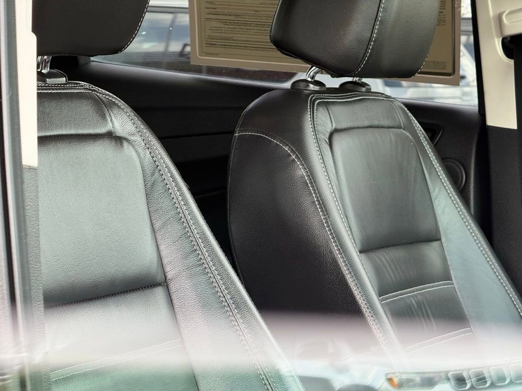 Used 2017 Ford Escape Titanium image 39