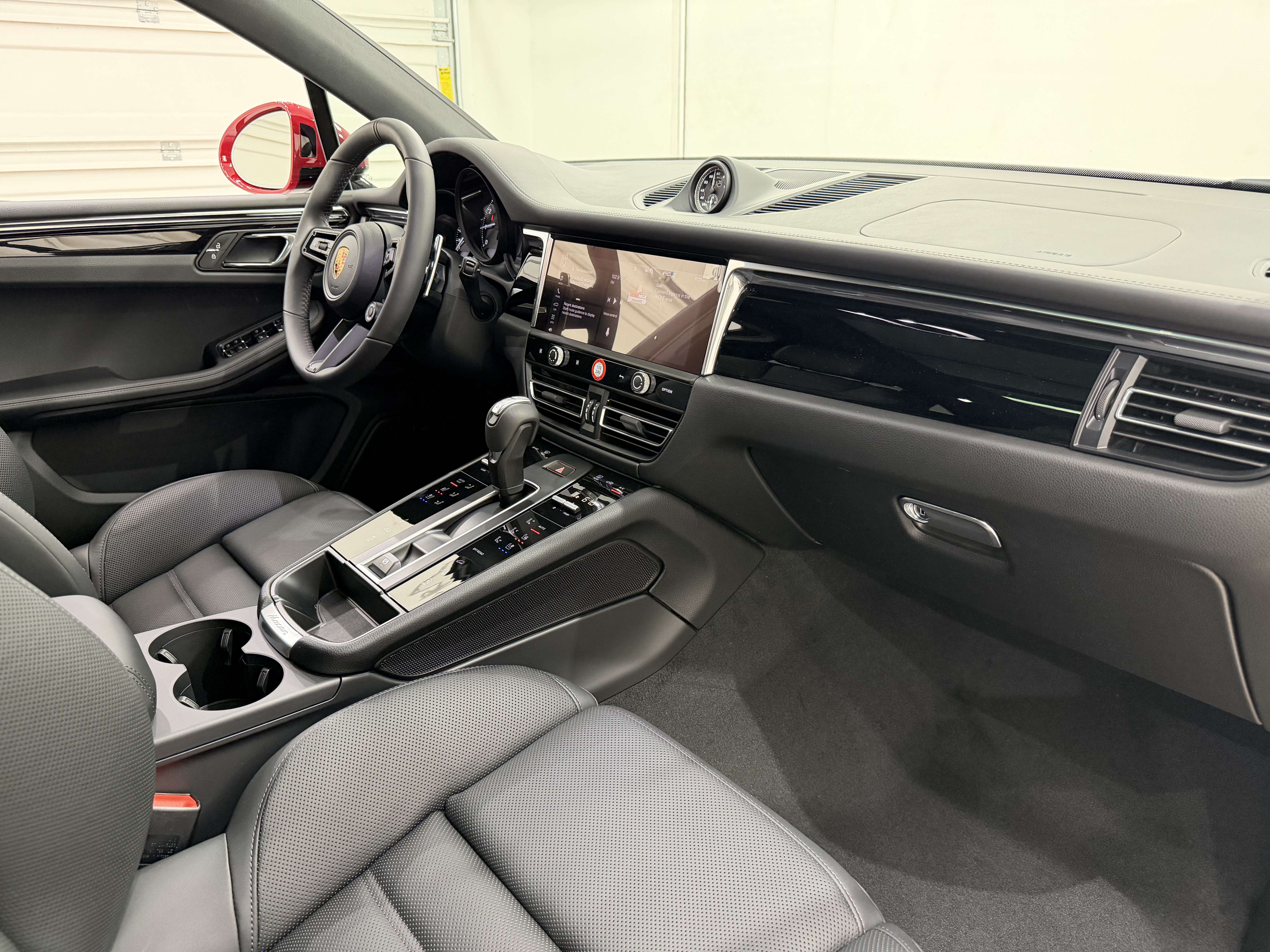 New 2026 Porsche Macan Turbo AWD/4WD image 24