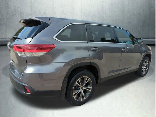 Used 2019 Toyota Highlander LE image 5