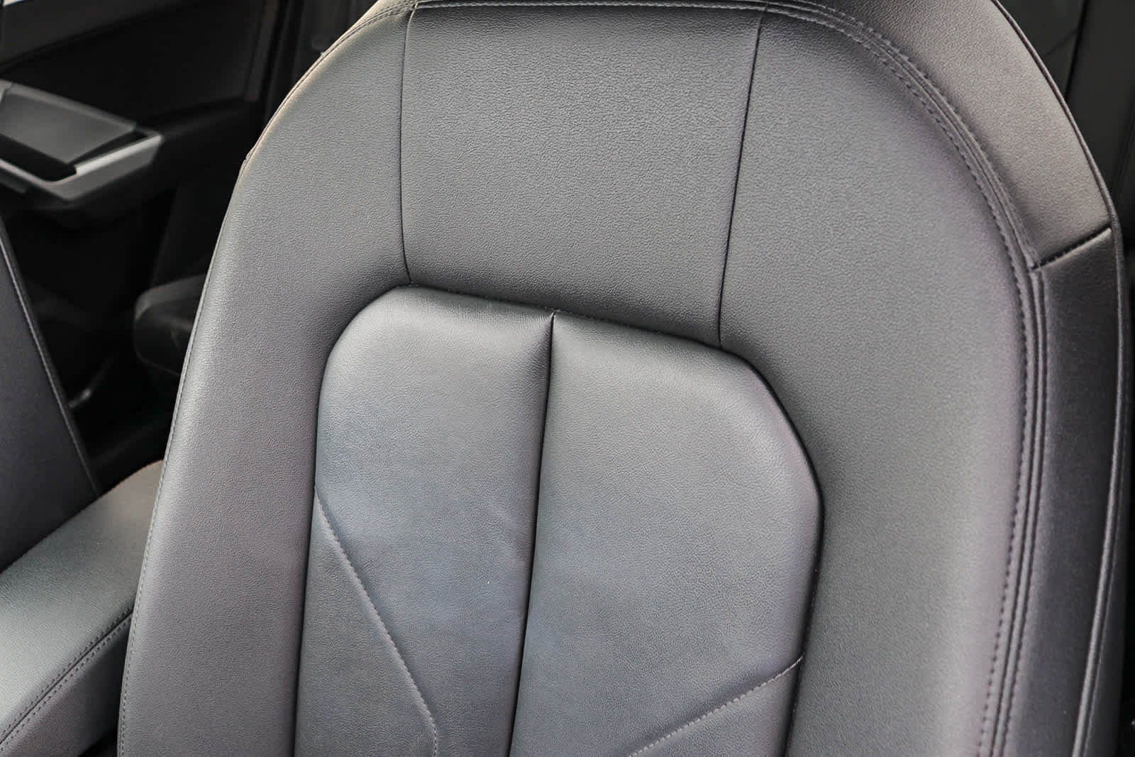 Used 2023 Audi Q3 2.0T Premium w/ 19" Wheel Package image 39