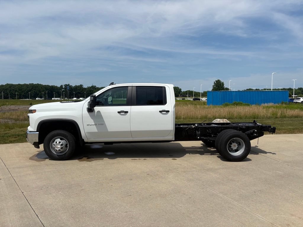 Used 2026 Chevrolet Silverado 3500 W/T w/ WT Convenience Package AWD/4WD image 6