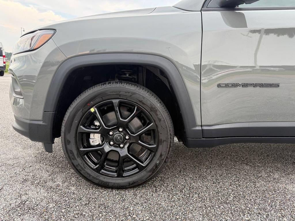 New 2026 Jeep Compass Latitude AWD/4WD image 24