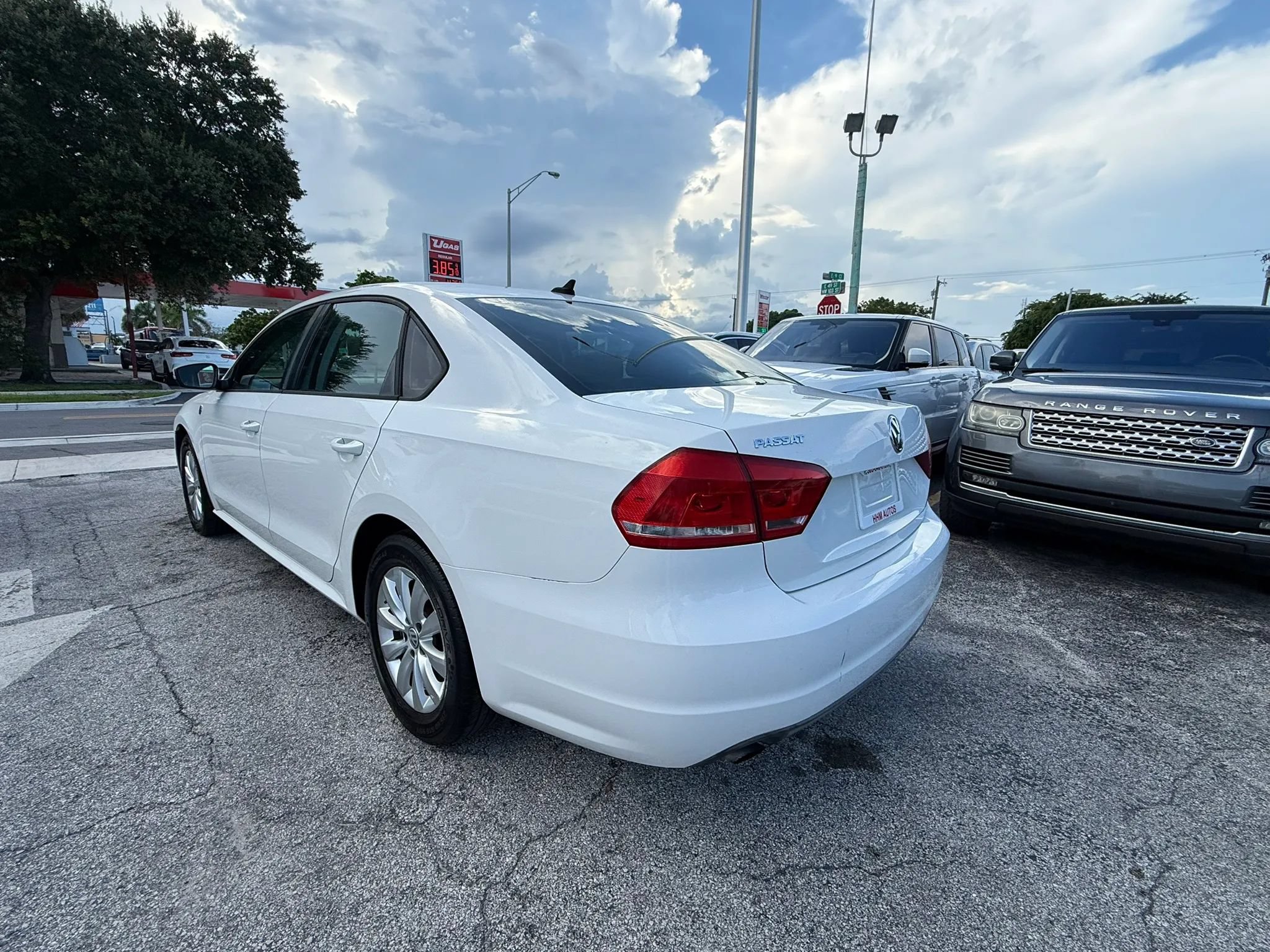 Used 2014 Volkswagen Passat 1.8T Wolfsburg Edition FWD image 3