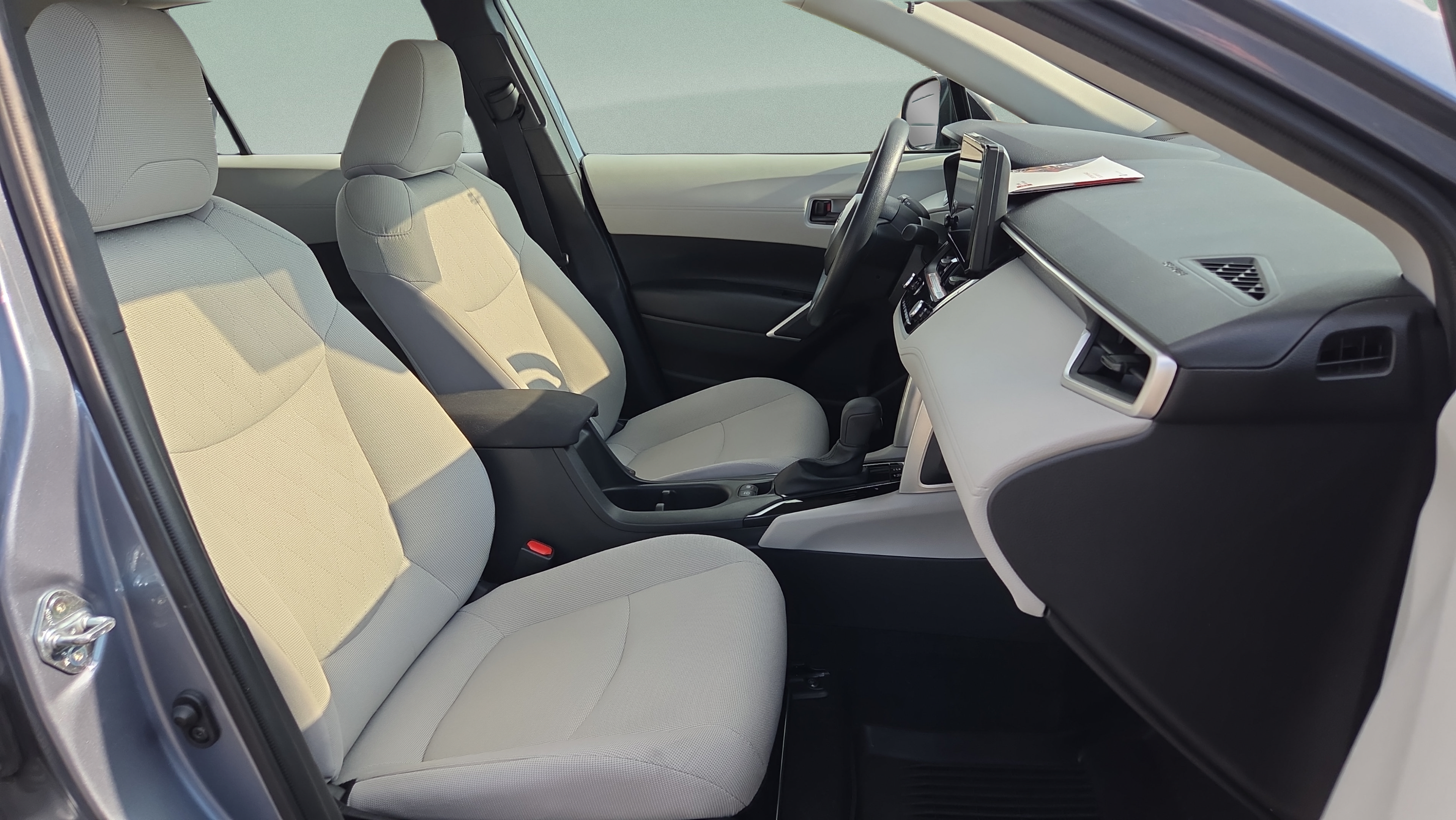 Certified 2025 Toyota Corolla Cross L FWD image 15