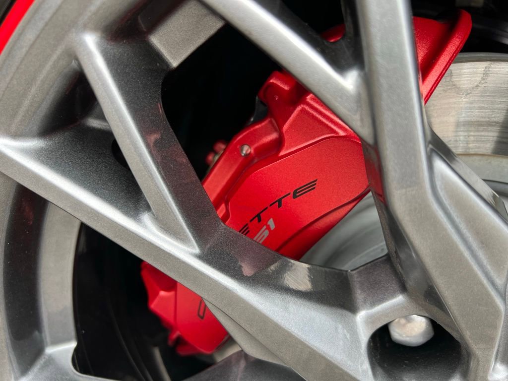 Used 2023 Chevrolet Corvette Stingray Premium Conv w/ Z51 Performance Package image 23