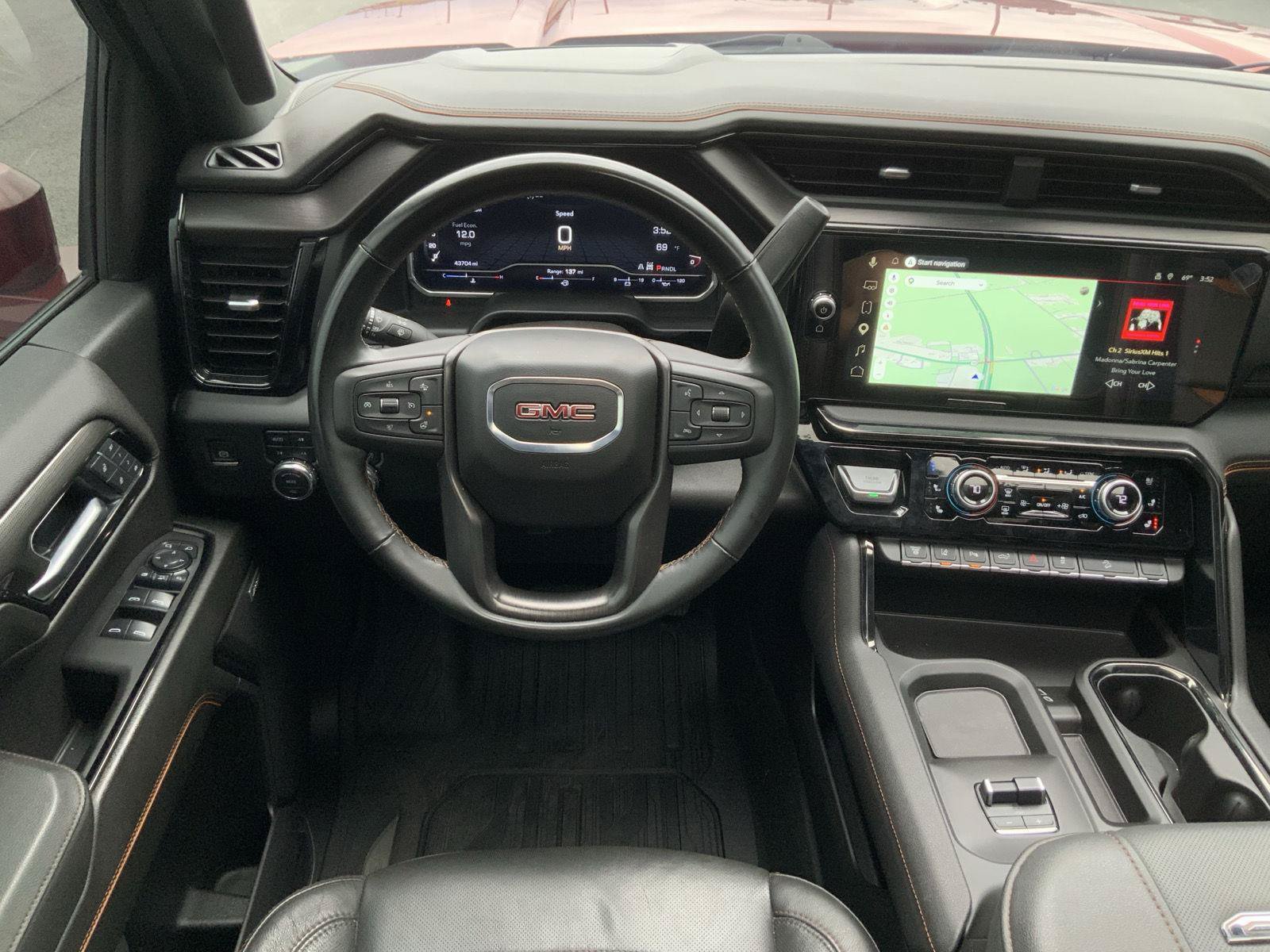 Used 2025 GMC Sierra 2500 AT4 w/ AT4 Premium Plus Package AWD/4WD image 31