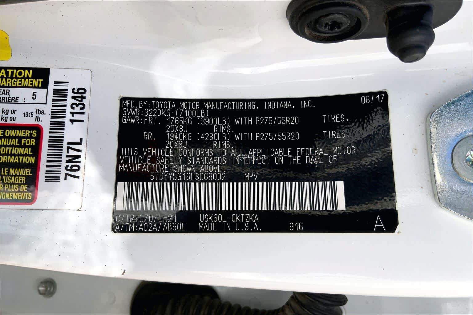 Used 2017 Toyota Sequoia Platinum RWD image 37