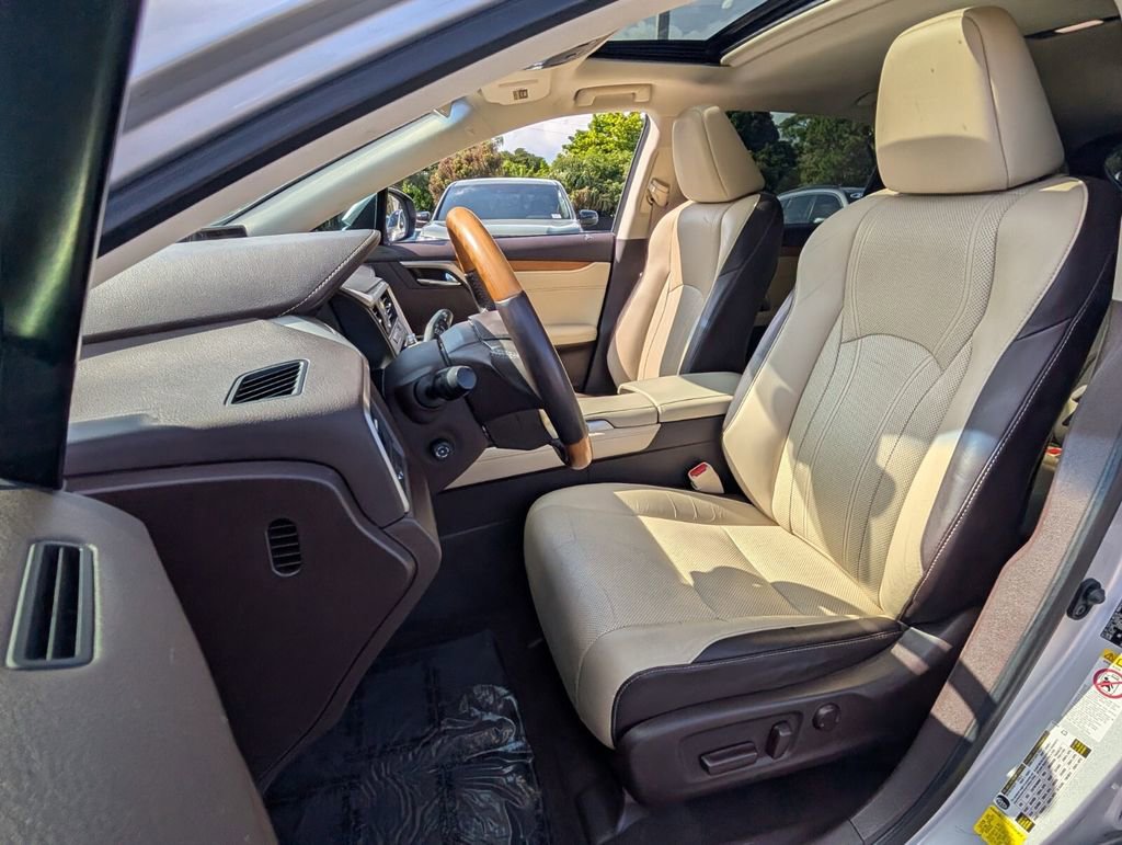 Used 2017 Lexus RX 450h AWD image 9