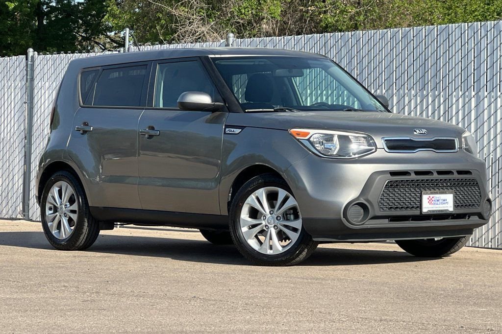 Used 2015 Kia Soul + FWD image 2