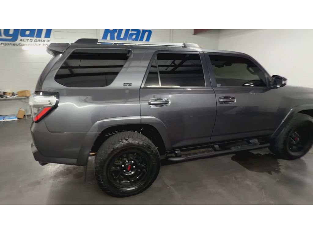 Used 2022 Toyota 4Runner SR5 Premium w/ Moonroof Package AWD/4WD image 9