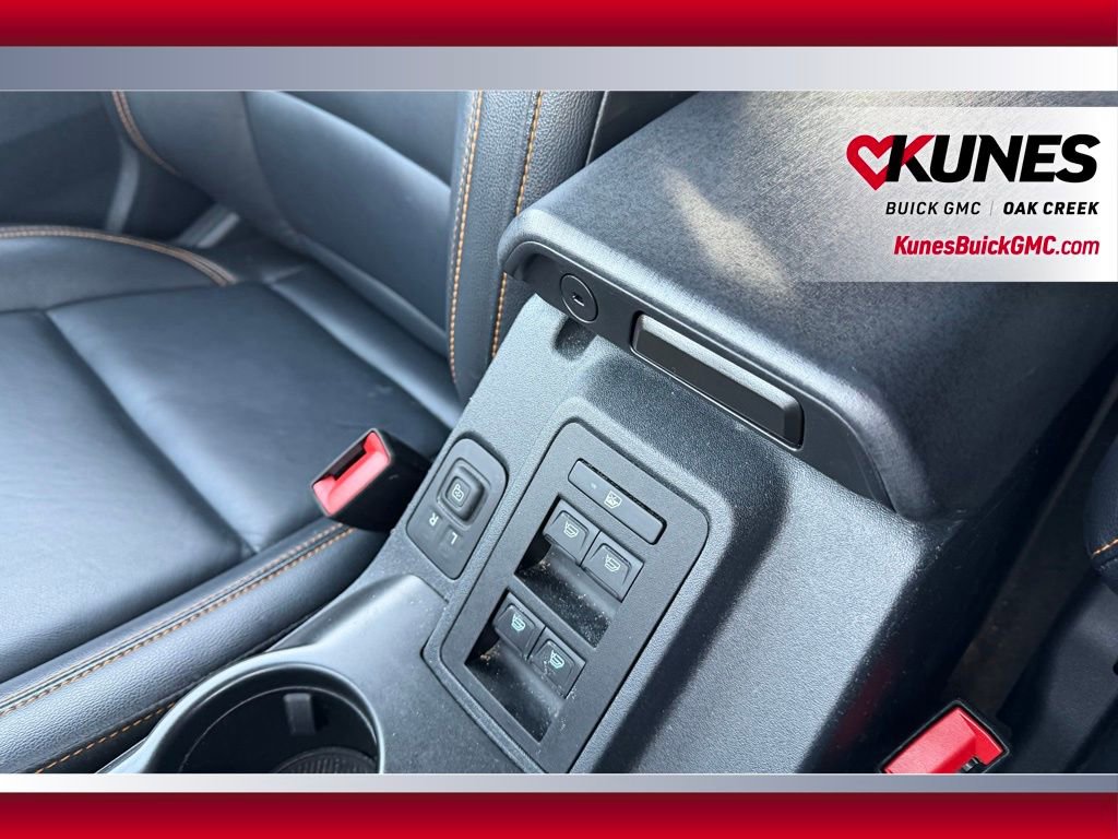 Used 2023 Ford Bronco Badlands w/ Sasquatch Package image 25