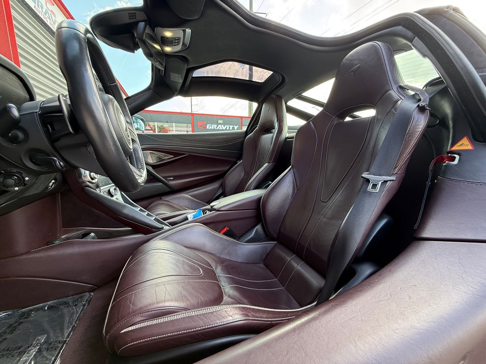 Used 2018 McLaren 720S RWD image 21