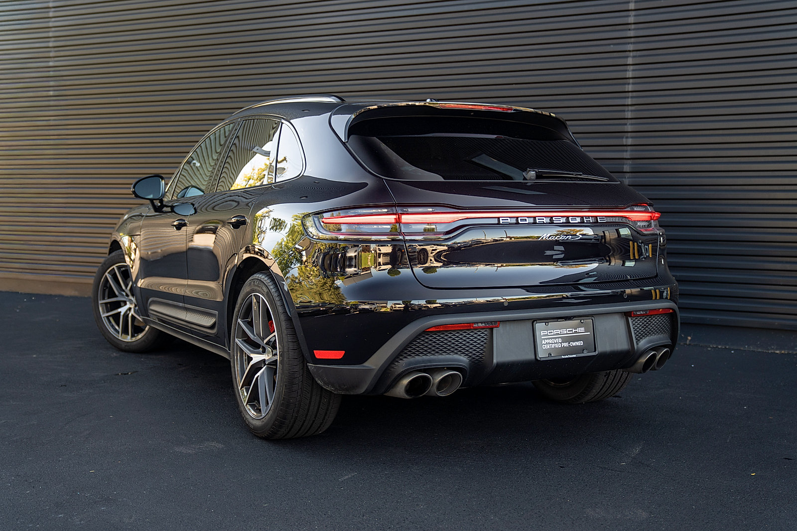 Certified 2026 Porsche Macan S AWD/4WD image 3