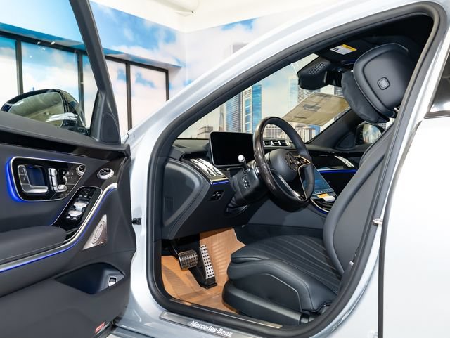 Used 2026 Mercedes-Benz S 500 4MATIC image 13