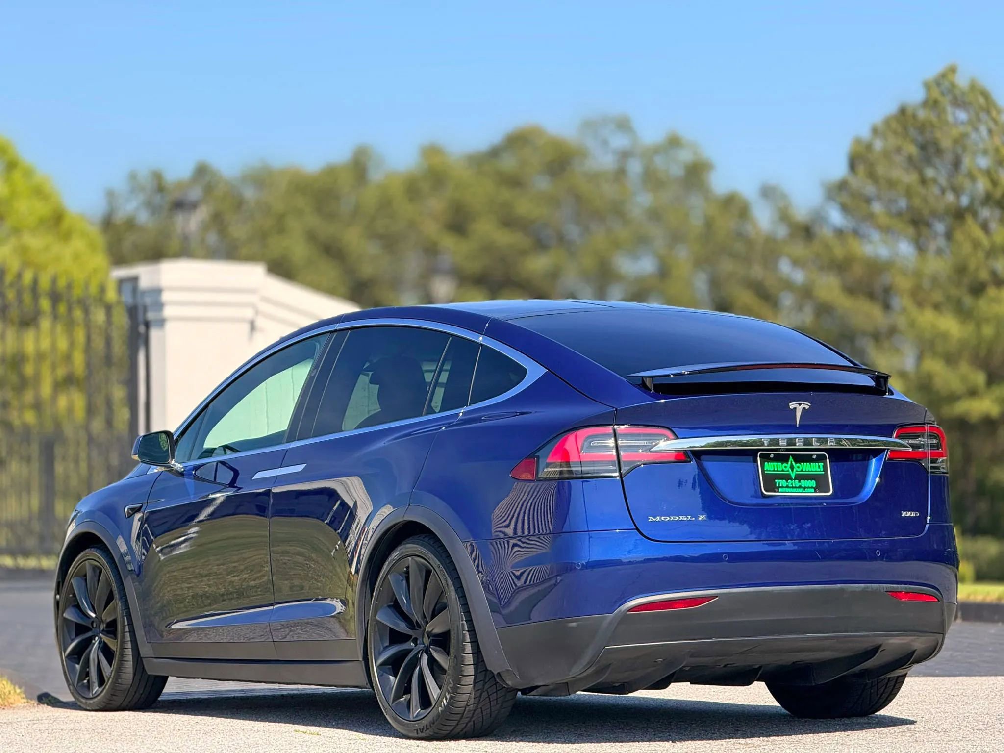 Used 2017 Tesla Model X 100D image 8