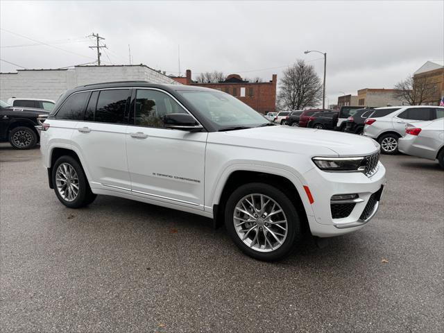 Certified 2025 Jeep Grand Cherokee Summit w/ Adv Protech Group IV image 3