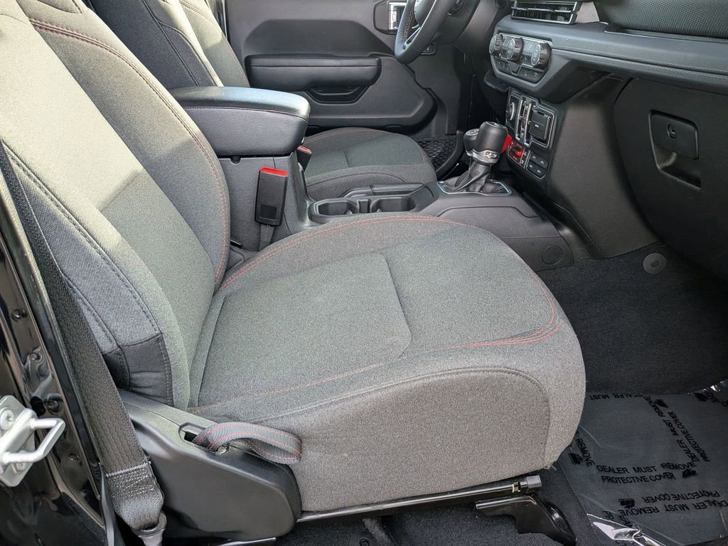 Used 2025 Jeep Wrangler Unlimited Rubicon w/ Convenience Group image 27