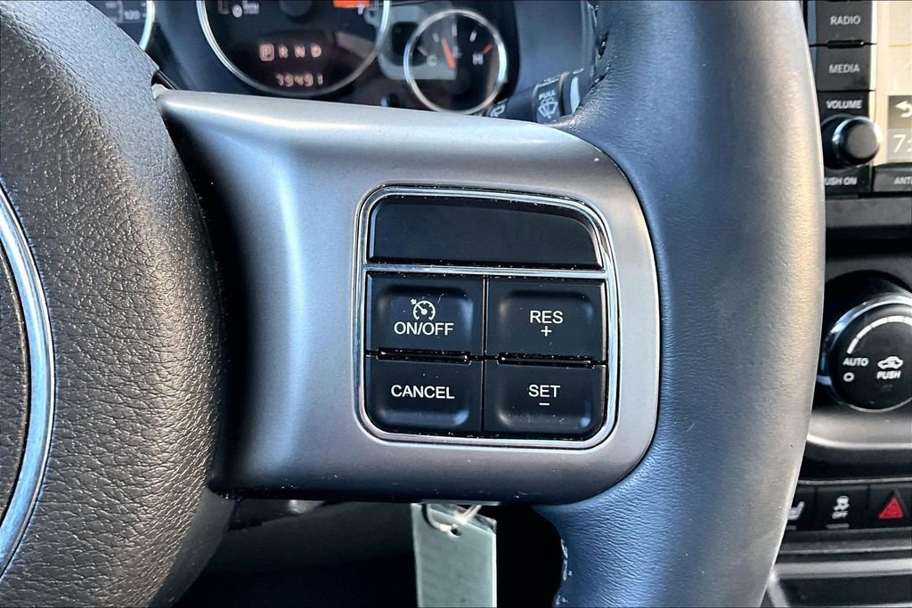 Used 2015 Jeep Patriot Limited w/ Sun/Sound Group AWD/4WD image 12
