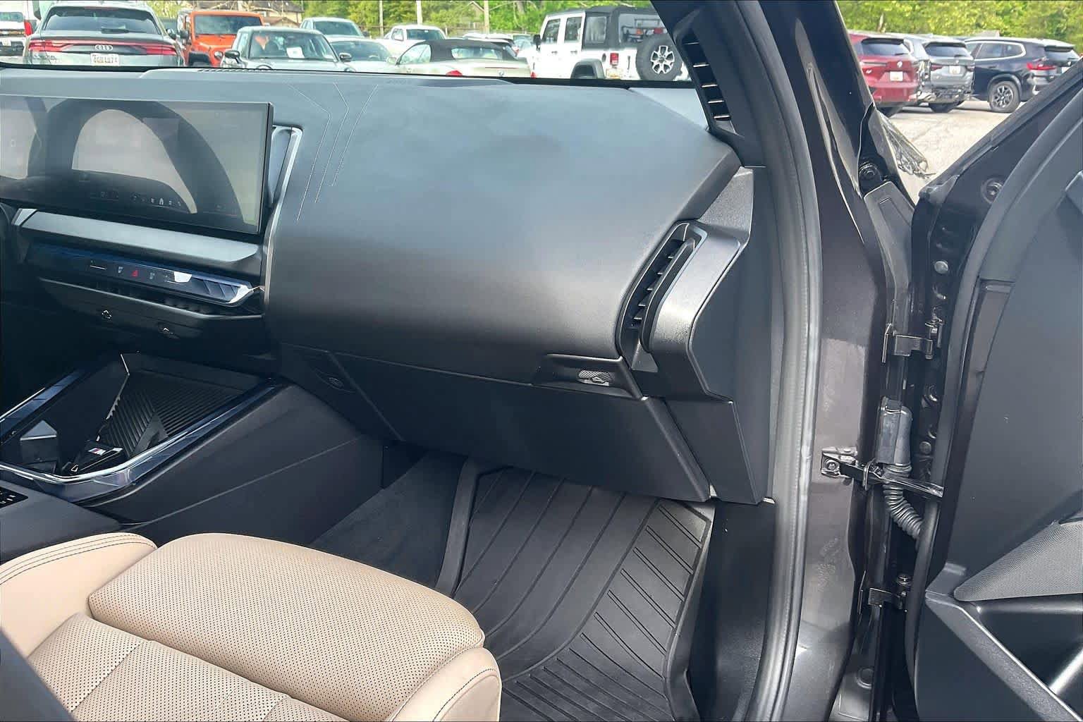 Used 2025 BMW X3 xDrive30i w/ M Sport Package AWD/4WD image 18