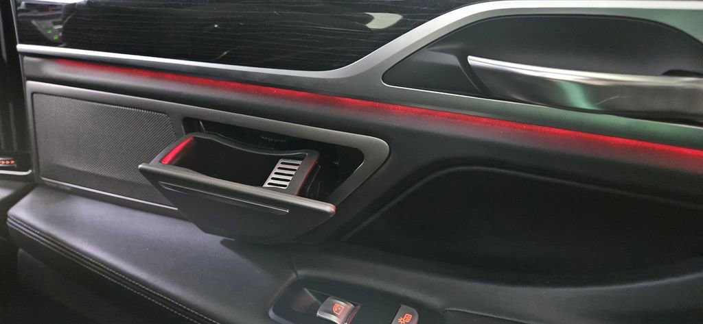 Used 2017 BMW 750i xDrive image 15