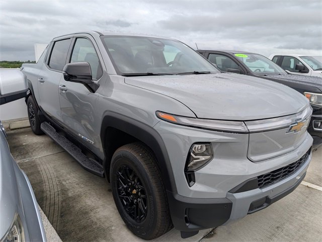 New 2026 Chevrolet Silverado EV LT w/ Plus Package image 2