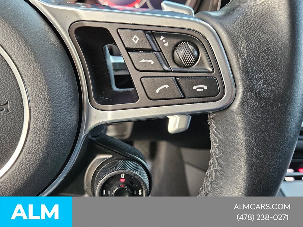 Used 2023 Porsche Cayenne Platinum Edition image 25