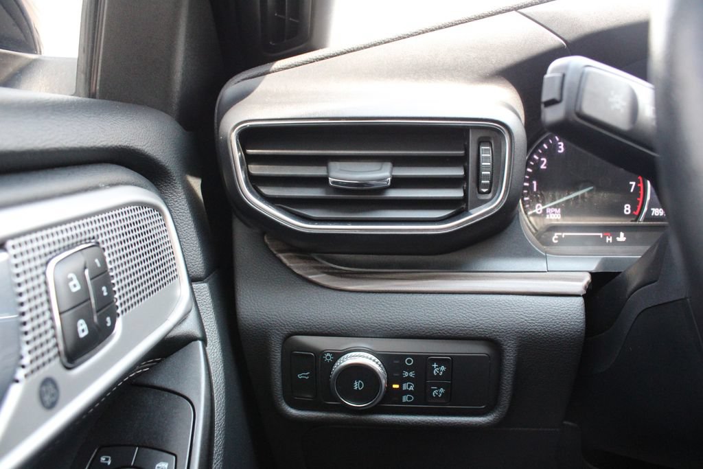 Used 2020 Ford Explorer Limited AWD/4WD image 10